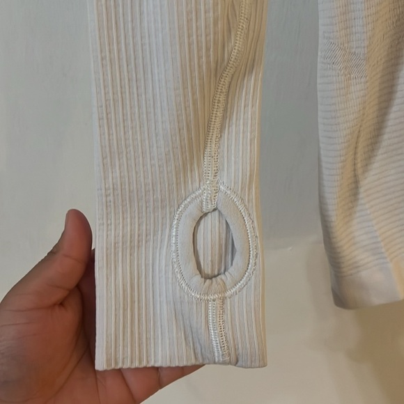 Lululemon Long Sleeve Top - Picture 3 of 6